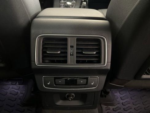 Used 2018 Audi Q5 2.0T Premium Plus w/ Premium Plus Package image 17