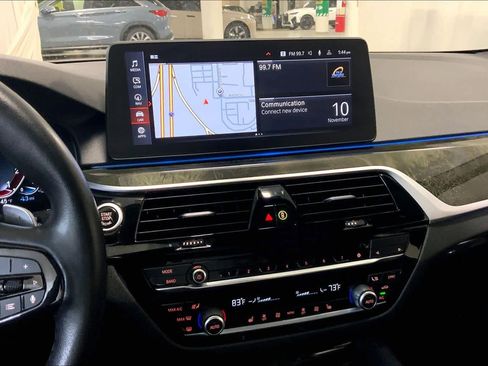 Certified 2023 BMW 530e xDrive w/ Premium Package image 6