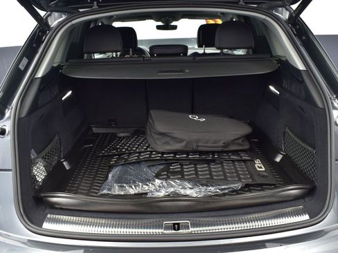 Used 2022 Audi Q5 e Prestige w/ Prestige Package image 6