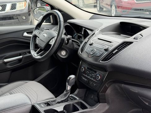 Used 2018 Ford Escape SE w/ SE Sport Appearance Package AWD/4WD image 10