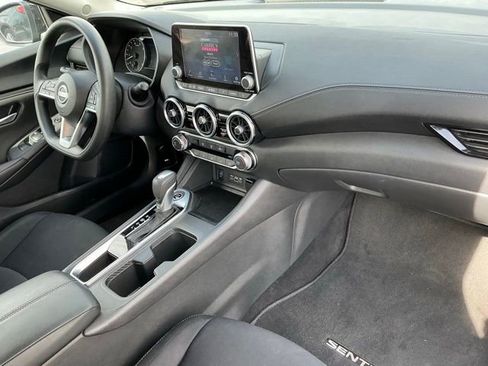 Used 2025 Nissan Sentra SV FWD image 21