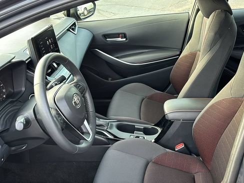 Used 2025 Toyota Corolla SE FWD image 24