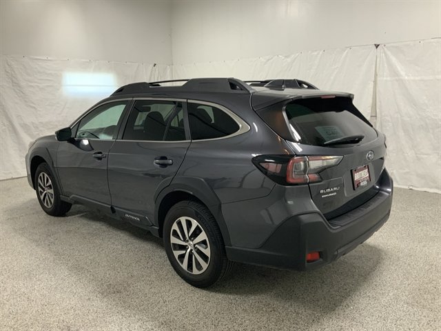 Used 2024 Subaru Outback Premium AWD/4WD image 6