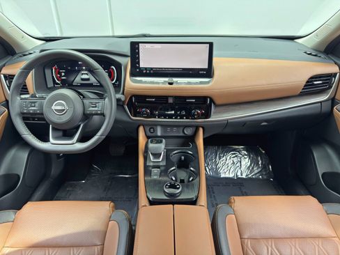 Used 2024 Nissan Rogue Platinum AWD/4WD image 11
