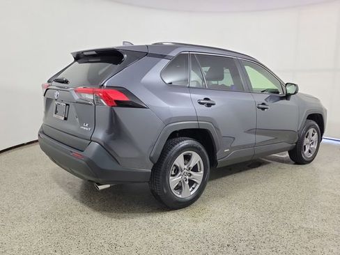 Used 2024 Toyota RAV4 LE AWD/4WD image 5