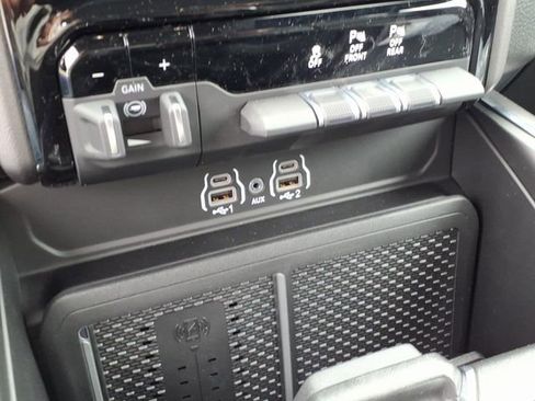 New 2026 RAM 1500 Laramie AWD/4WD image 12