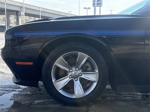 Used 2016 Dodge Challenger SXT w/ Sound Group image 5