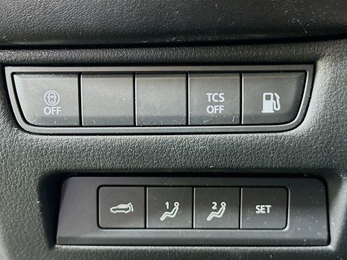 Used 2025 MAZDA CX-50 AWD 2.5 Hybrid w/ Premium Pkg image 17