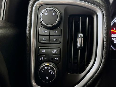 Used 2019 Chevrolet Silverado 1500 RST image 8