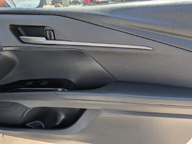 Used 2025 Toyota Camry SE FWD image 33