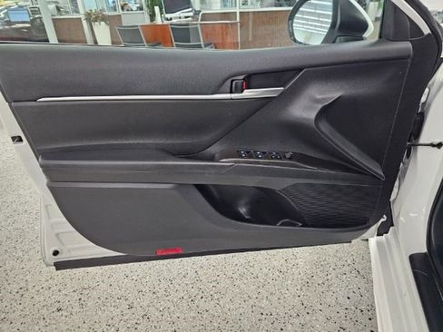 Used 2023 Toyota Camry SE image 24