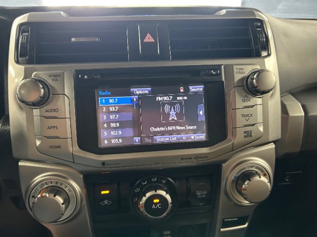 Used 2016 Toyota 4Runner SR5 AWD/4WD image 17