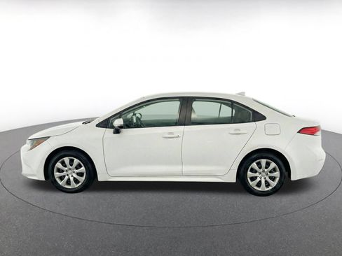 Used 2025 Toyota Corolla LE FWD image 4