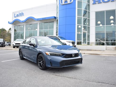 Used 2025 Honda Civic Sport image 1