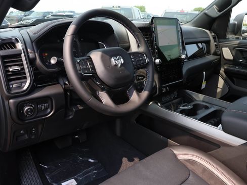 New 2026 RAM 1500 Laramie AWD/4WD image 4