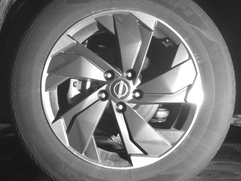 Used 2025 Nissan Rogue SV AWD/4WD image 12