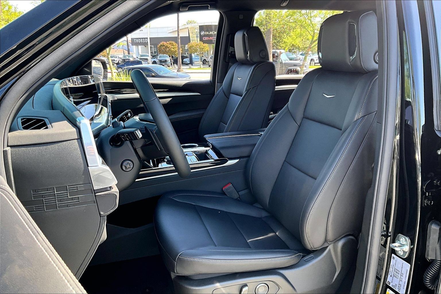 New 2026 Cadillac Escalade ESV 4WD w/ LPO, Floor Liner Package image 9