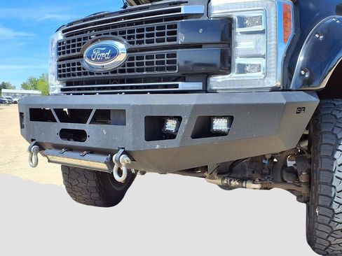 Used 2019 Ford F350 Platinum w/ Platinum Ultimate Package AWD/4WD image 37