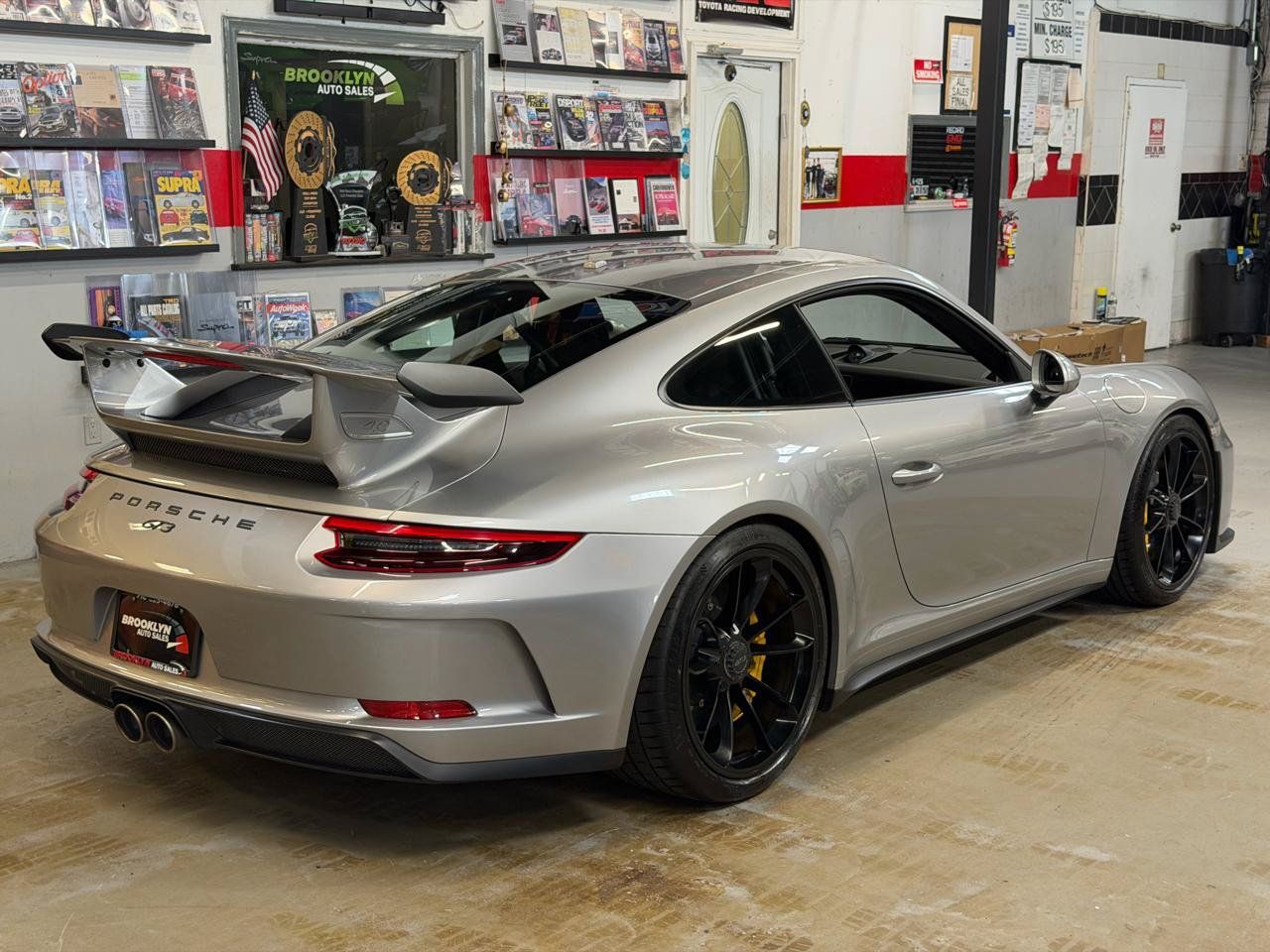 Used 2019 Porsche 911 GT3 RWD image 6
