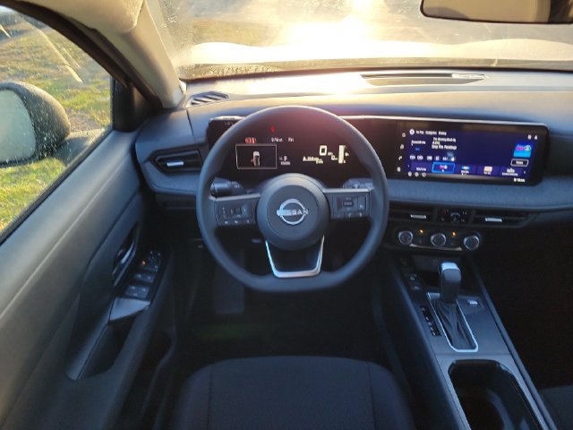 New 2027 Nissan Kicks S FWD image 8