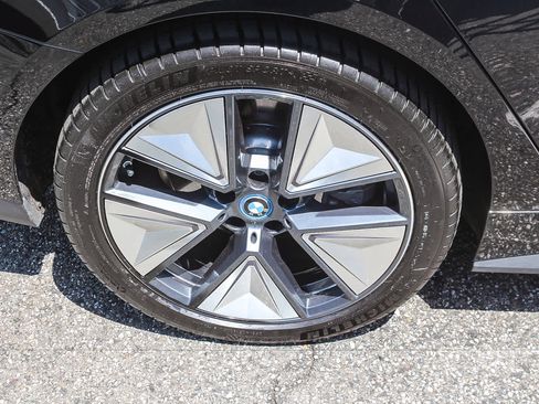 Used 2023 BMW i4 eDrive35 RWD image 7