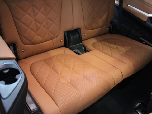 New 2026 BMW X7 xDrive40i AWD/4WD image 24