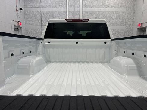 Used 2023 Chevrolet Silverado 1500 Custom AWD/4WD image 9