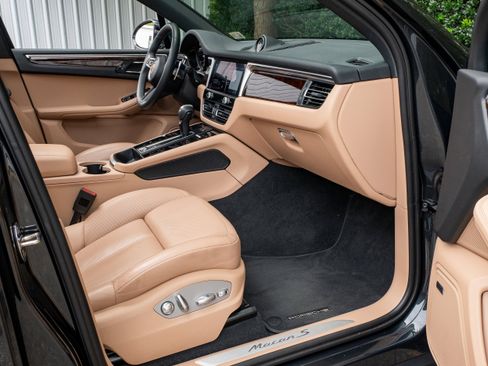 Used 2024 Porsche Macan S image 32