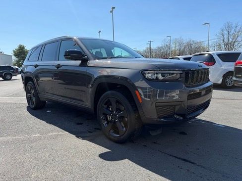 Used 2021 Jeep Grand Cherokee L Laredo image 18