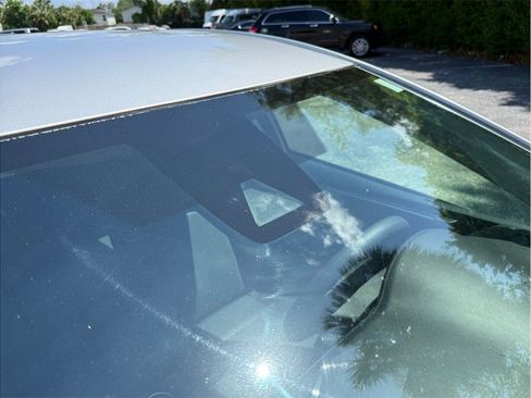 Used 2019 Toyota Corolla LE FWD image 12
