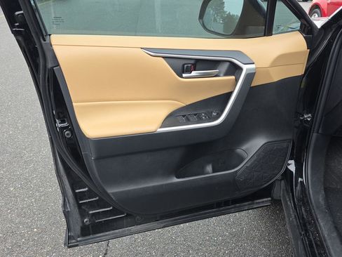 Used 2024 Toyota RAV4 XLE Premium image 20