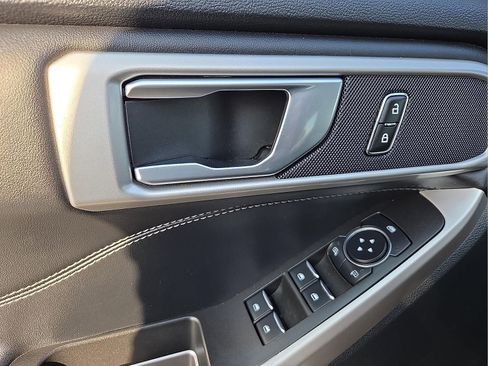 Certified 2023 Ford Explorer XLT w/ Equipment Group 202A image 14