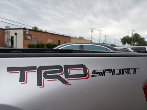 Used 2016 Toyota Tacoma TRD Sport w/ Towing Package image 5