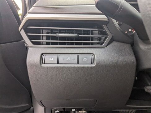 Used 2024 Nissan Altima 2.5 SV image 16