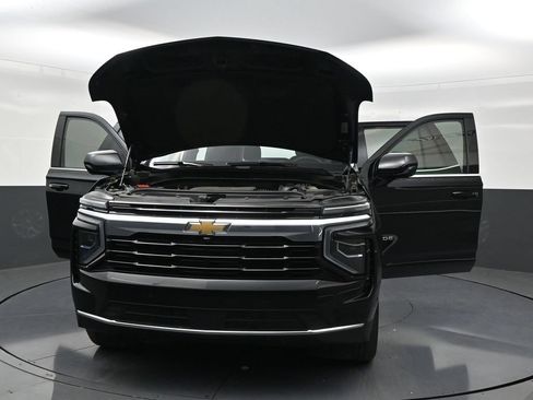 Used 2025 Chevrolet Tahoe LS RWD image 33