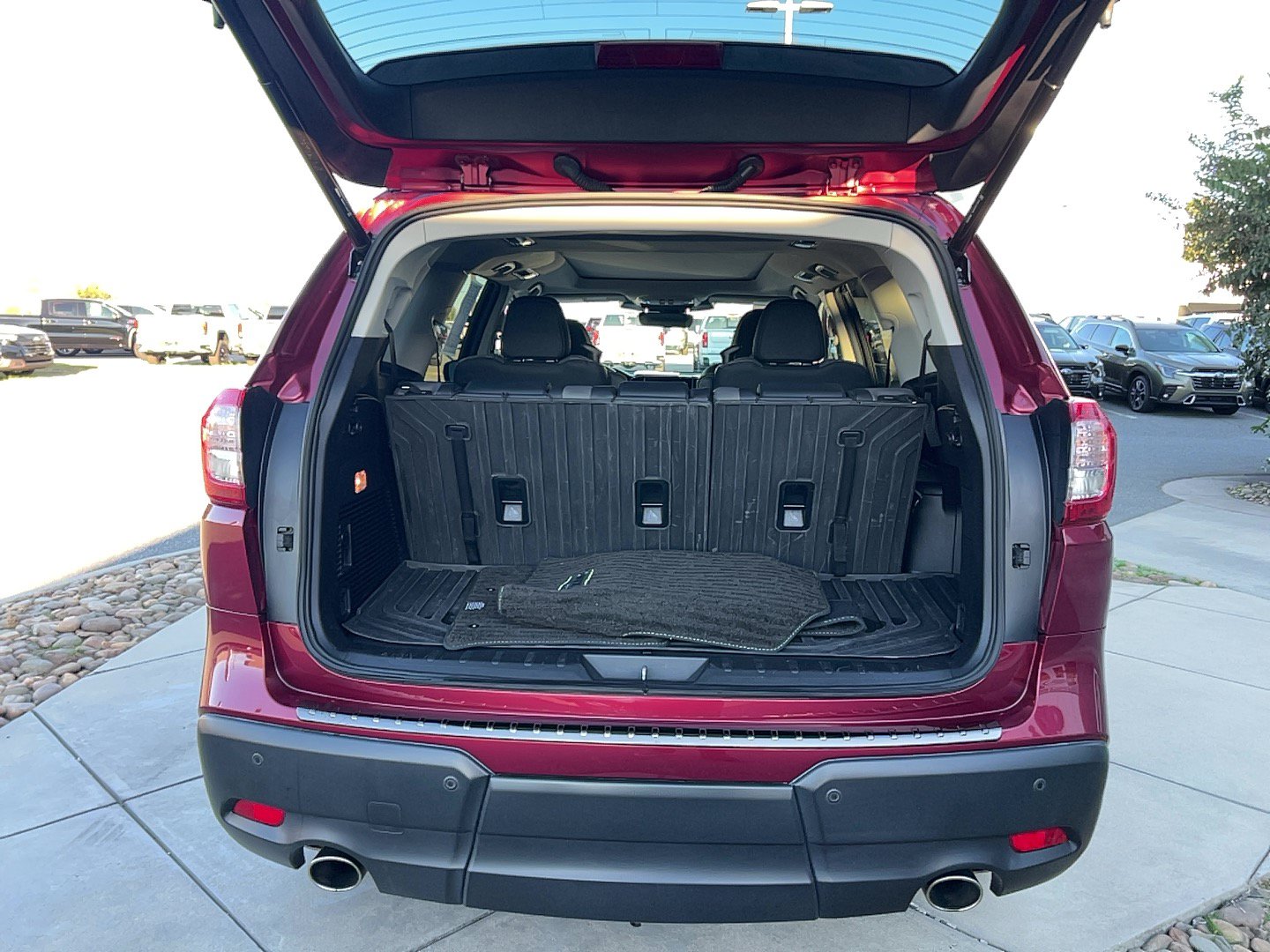 Used 2023 Subaru Ascent Onyx Edition AWD/4WD image 5