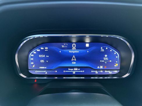 Used 2022 Chevrolet Suburban Premier AWD/4WD image 18