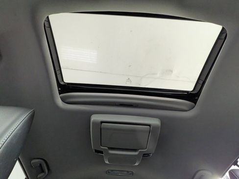 Used 2021 Honda Pilot Touring image 7