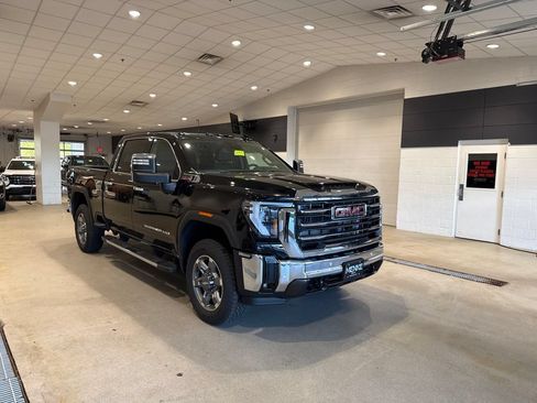 Used 2025 GMC Sierra 2500 SLT w/ SLT Premium Package AWD/4WD image 1