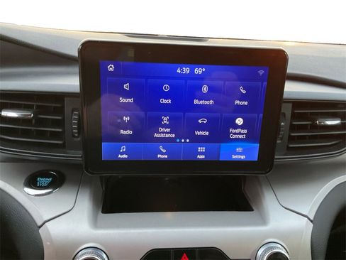 Used 2023 Ford Explorer XLT image 12