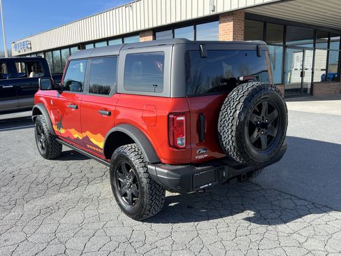 Used 2024 Ford Bronco Black Diamond image 8