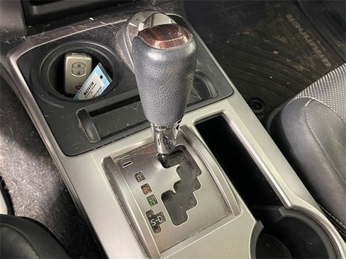 Used 2015 Toyota 4Runner Limited image 10