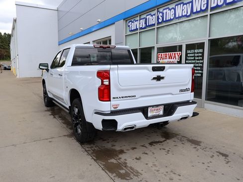 New 2026 Chevrolet Silverado 1500 High Country AWD/4WD image 8