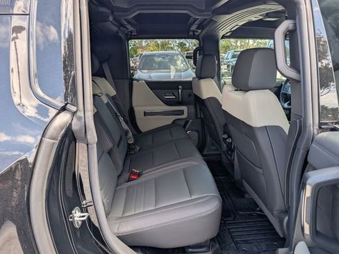 New 2026 GMC Hummer EV SUV AWD/4WD image 18