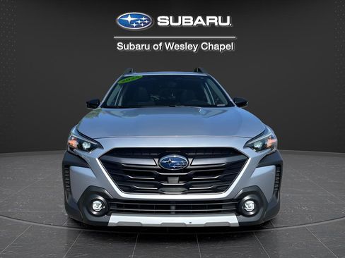 Used 2025 Subaru Outback Limited AWD/4WD image 3