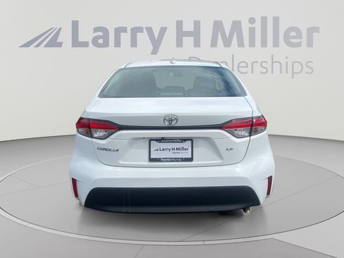 Used 2024 Toyota Corolla LE FWD image 4