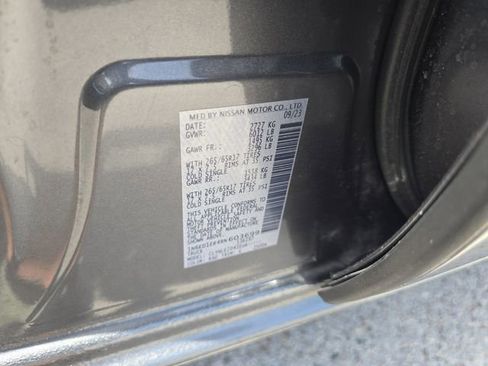 Certified 2024 Nissan Frontier SL AWD/4WD image 35