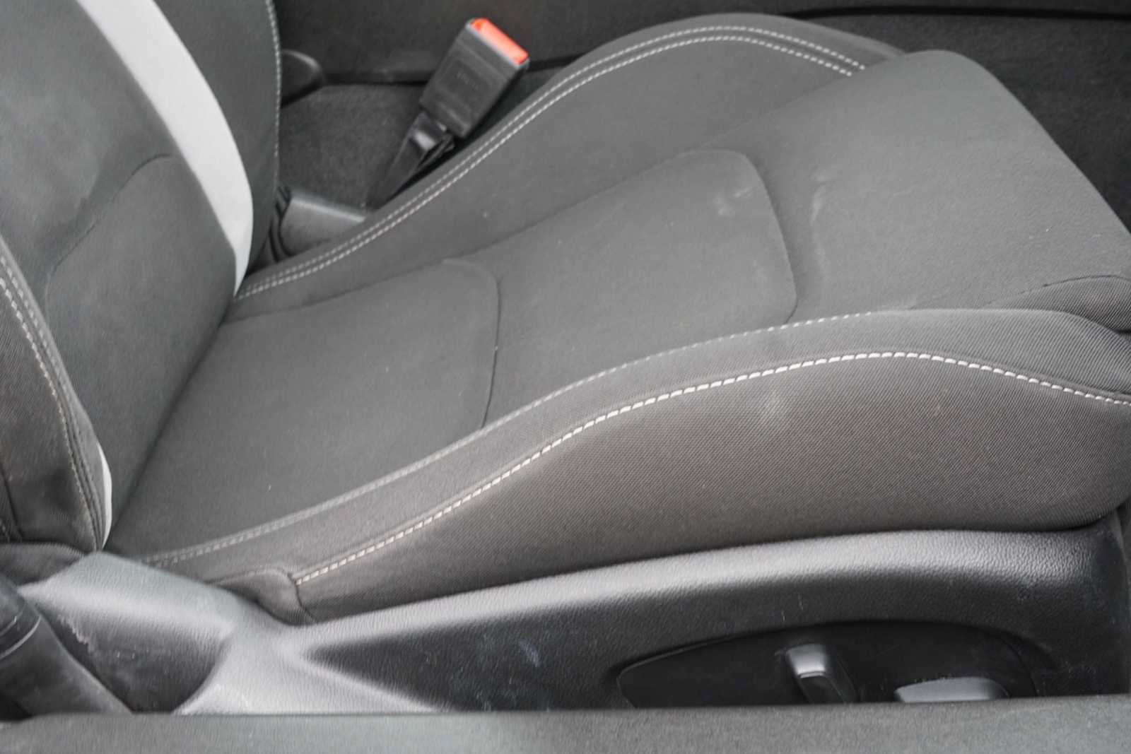 Used 2023 Chevrolet Camaro LT RWD image 25