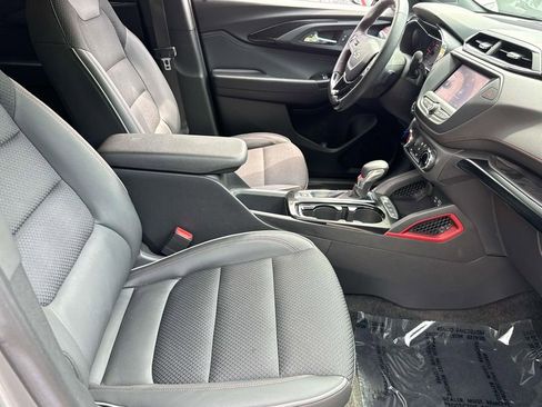 Used 2023 Chevrolet TrailBlazer RS FWD image 9