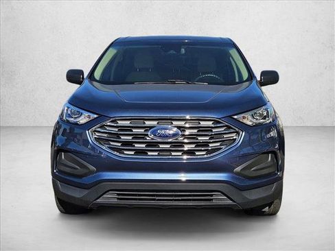Used 2019 Ford Edge SE image 2